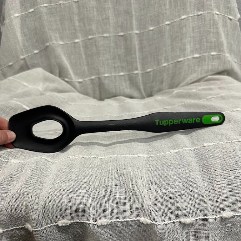 Tupperware Black Flow Thru Spoon Serving Utensil Slotted Hole with Green Handle